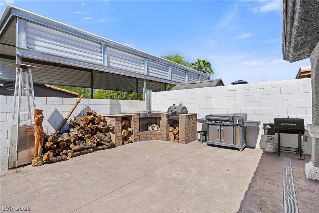 1691 Tangerine Rose Drive Property Photo 11
