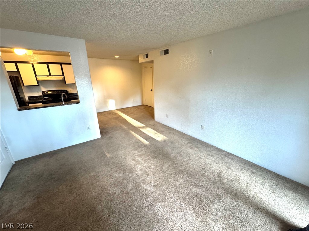 221 Mission Newport Lane 206 Property Photo 2