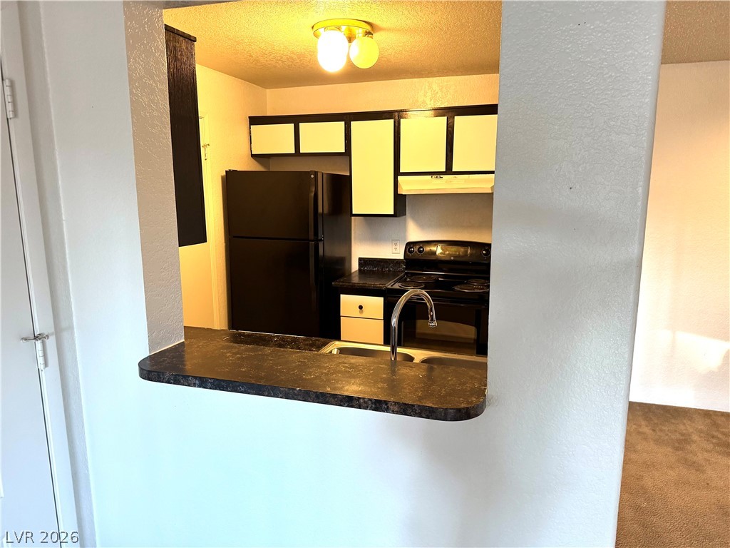 221 Mission Newport Lane 206 Property Photo 5