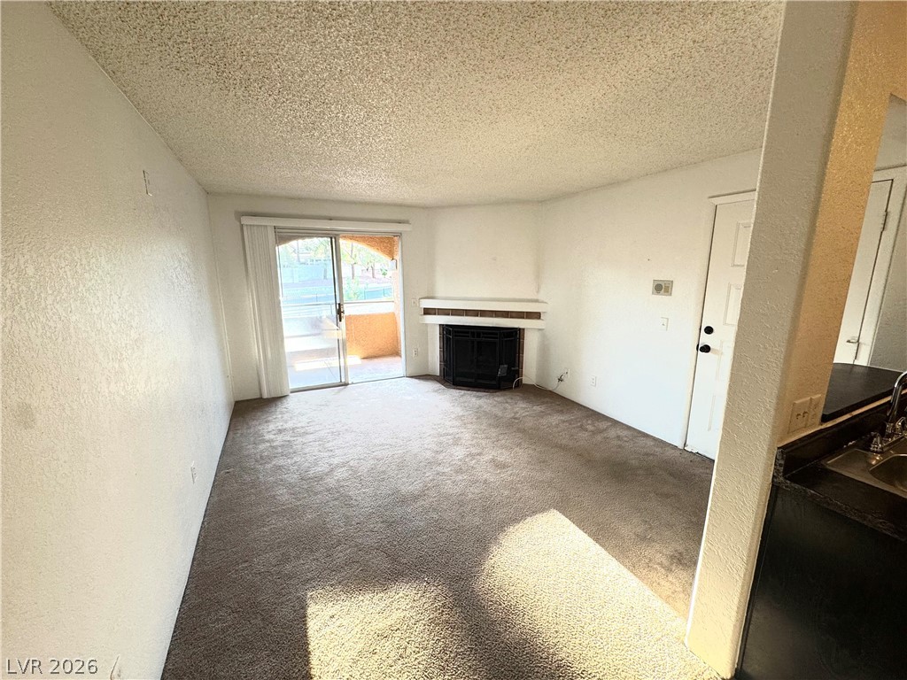 221 Mission Newport Lane 206 Property Photo 6