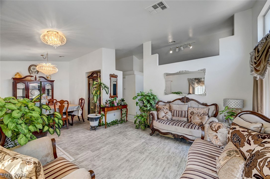 1508 Watercreek Drive Property Photo 8