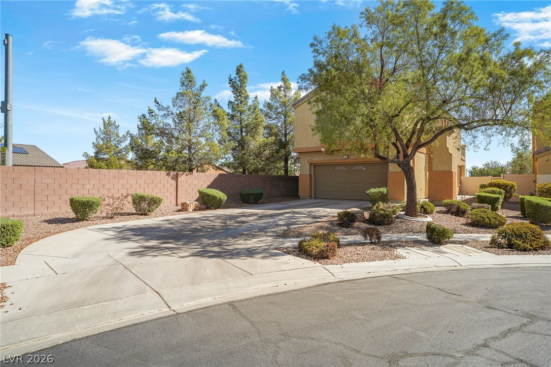5552 Overlook Valley Street Property Photo 2