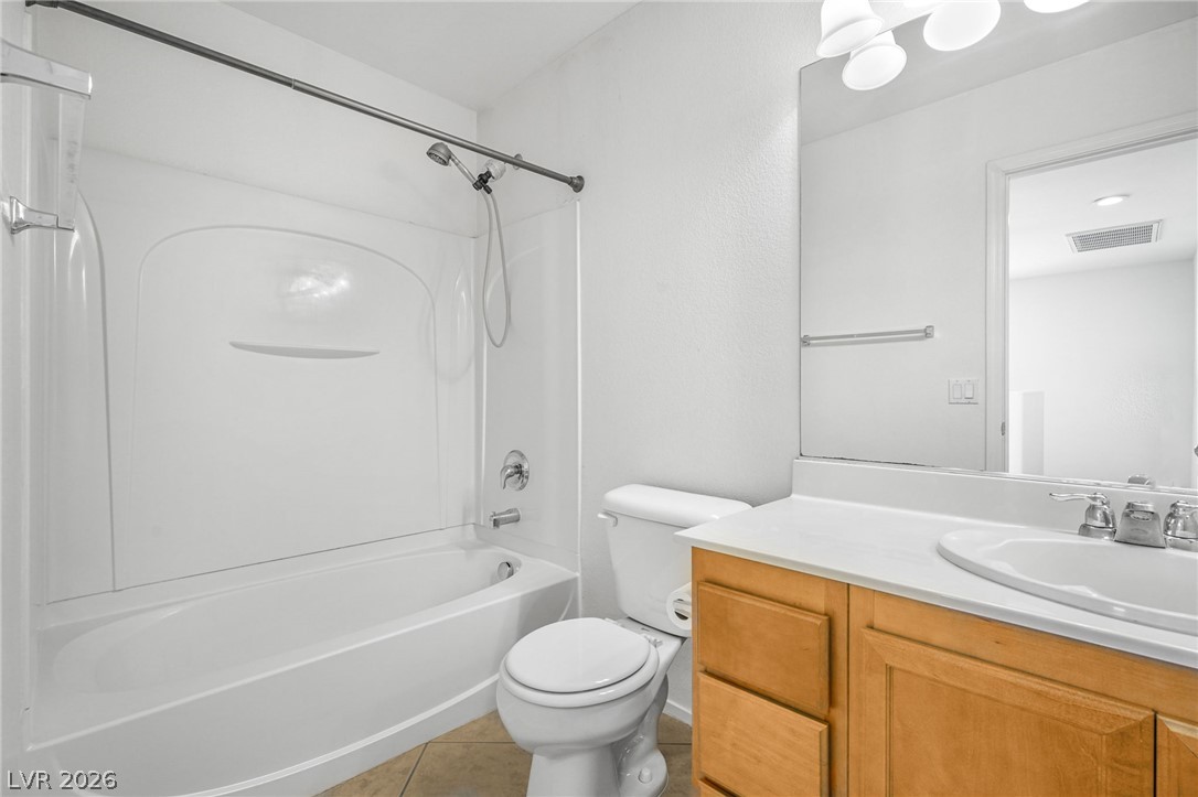 5552 Overlook Valley Street Property Photo 13