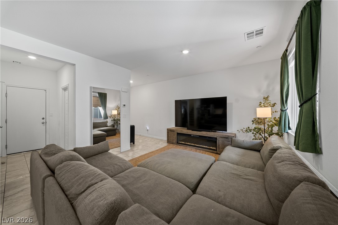 1543 Eliana Crossing Place Property Photo 3