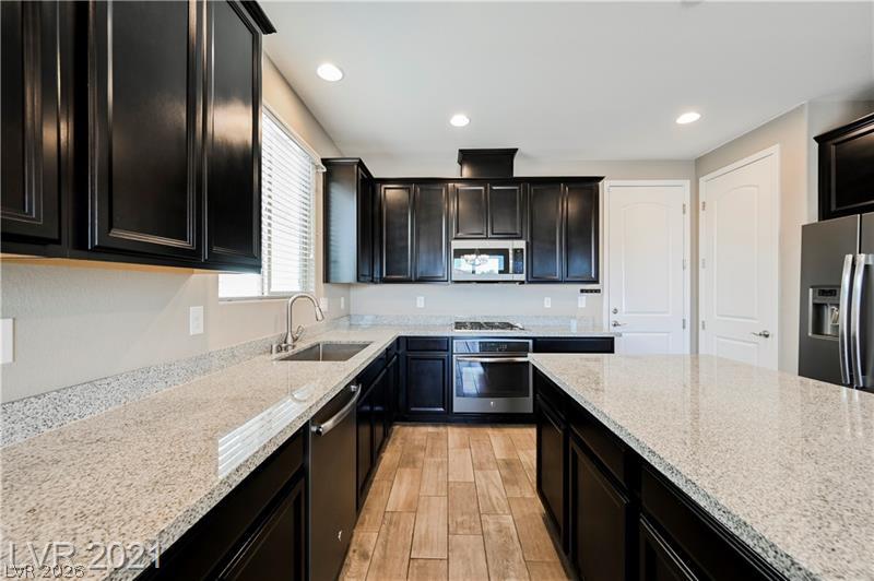 9940 Sunriver Meadows Avenue Property Photo 10