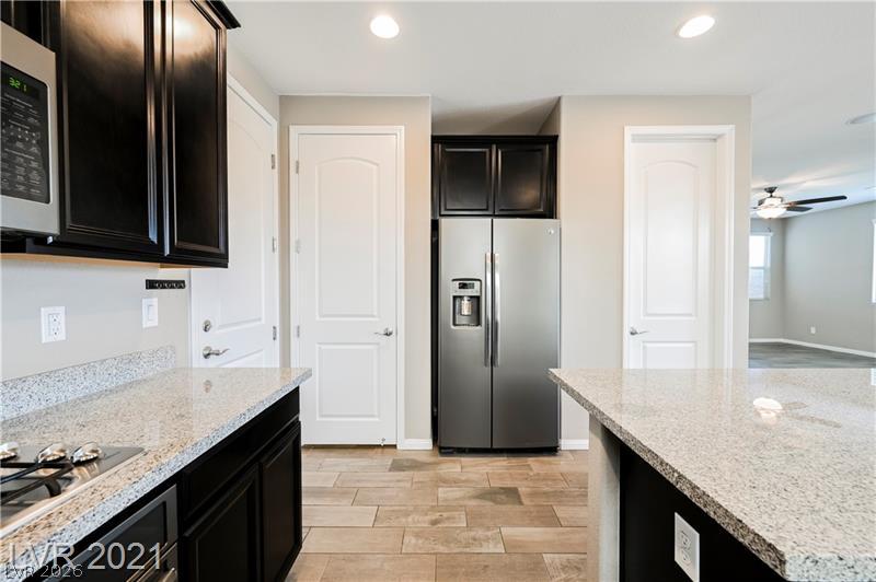 9940 Sunriver Meadows Avenue Property Photo 12