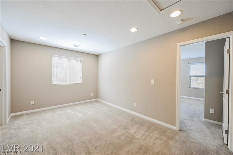 9940 Sunriver Meadows Avenue Property Photo 15