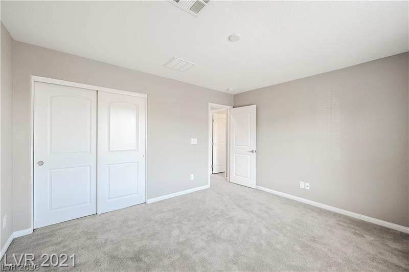 9940 Sunriver Meadows Avenue Property Photo 28