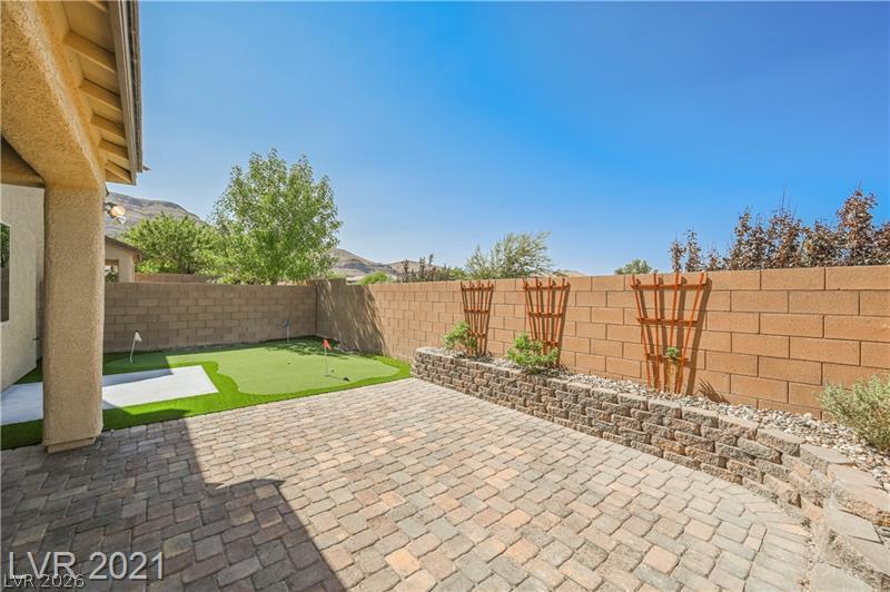 9940 Sunriver Meadows Avenue Property Photo 31