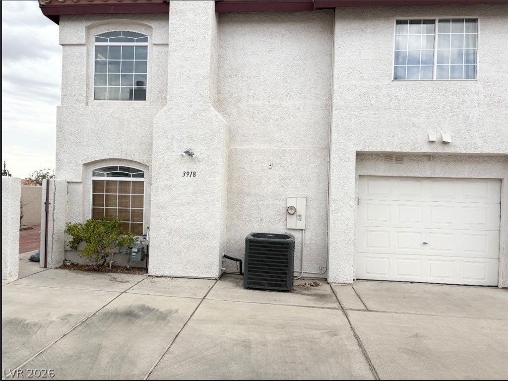 3918 Starfield Lane Property Photo 1