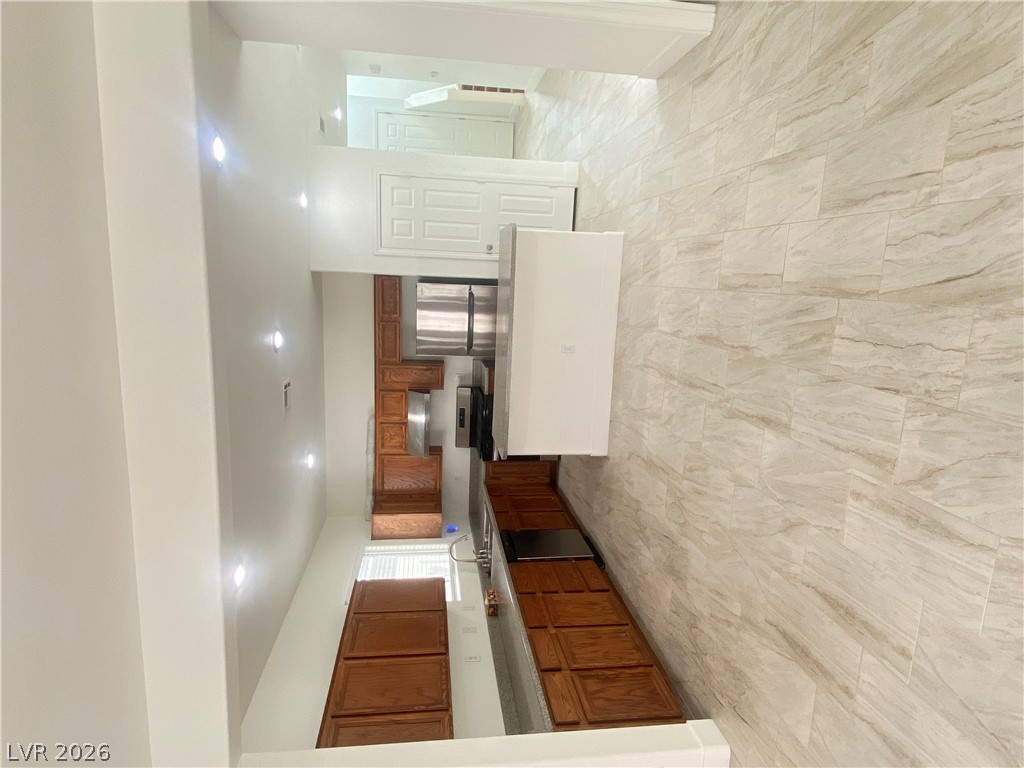 2818240 Property Photo 11
