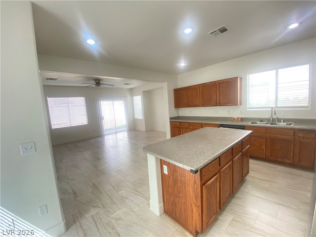 2818240 Property Photo 12