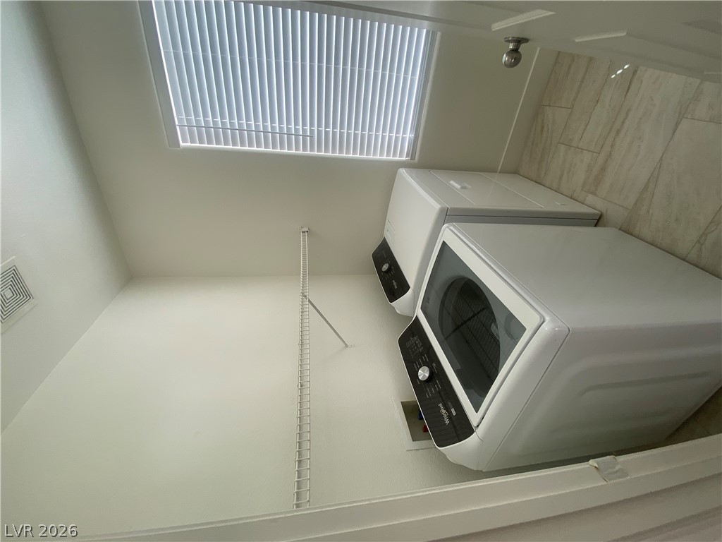 2818240 Property Photo 14