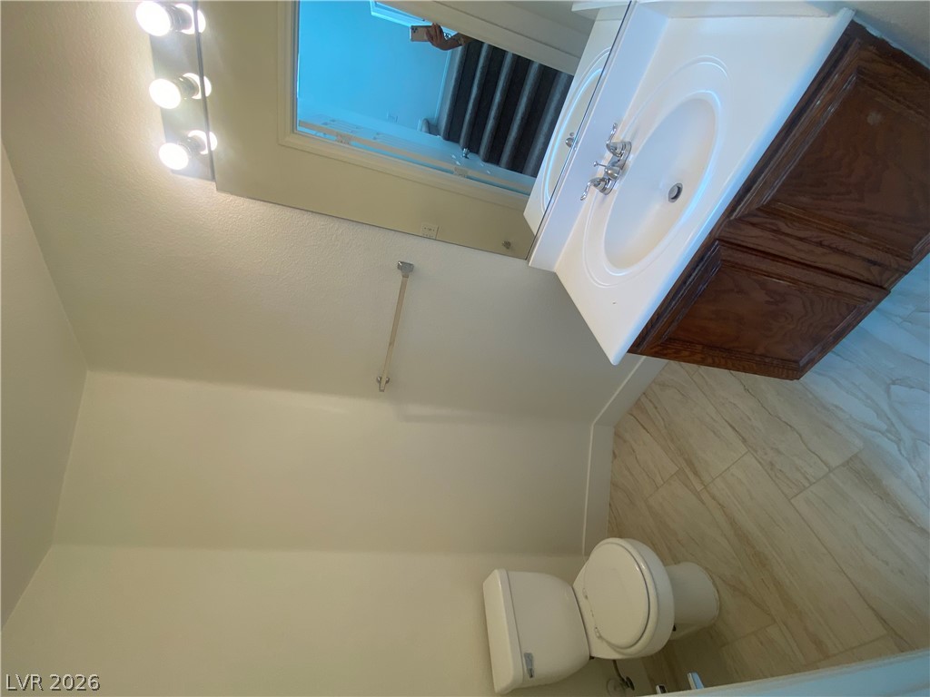 2818240 Property Photo 33