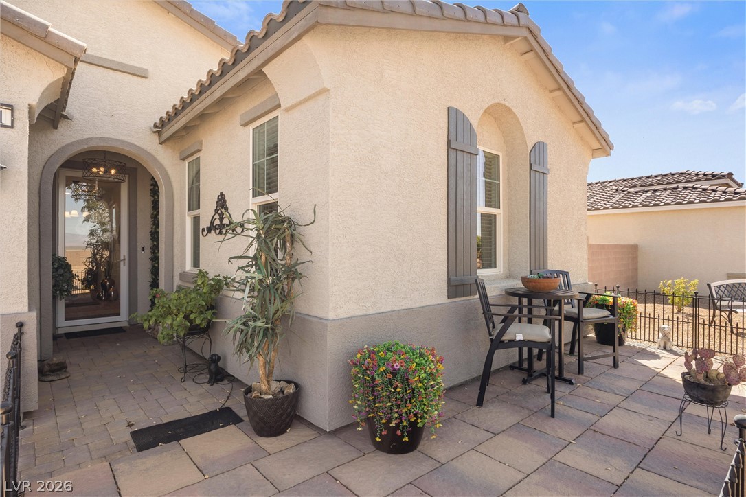 4641 Westmont Drive Property Photo 4