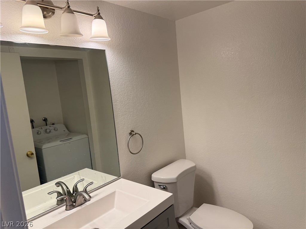 562 Sellers Place Property Photo 8