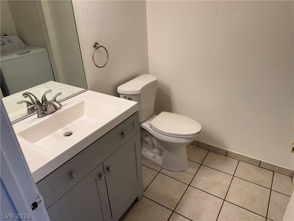 562 Sellers Place Property Photo 9