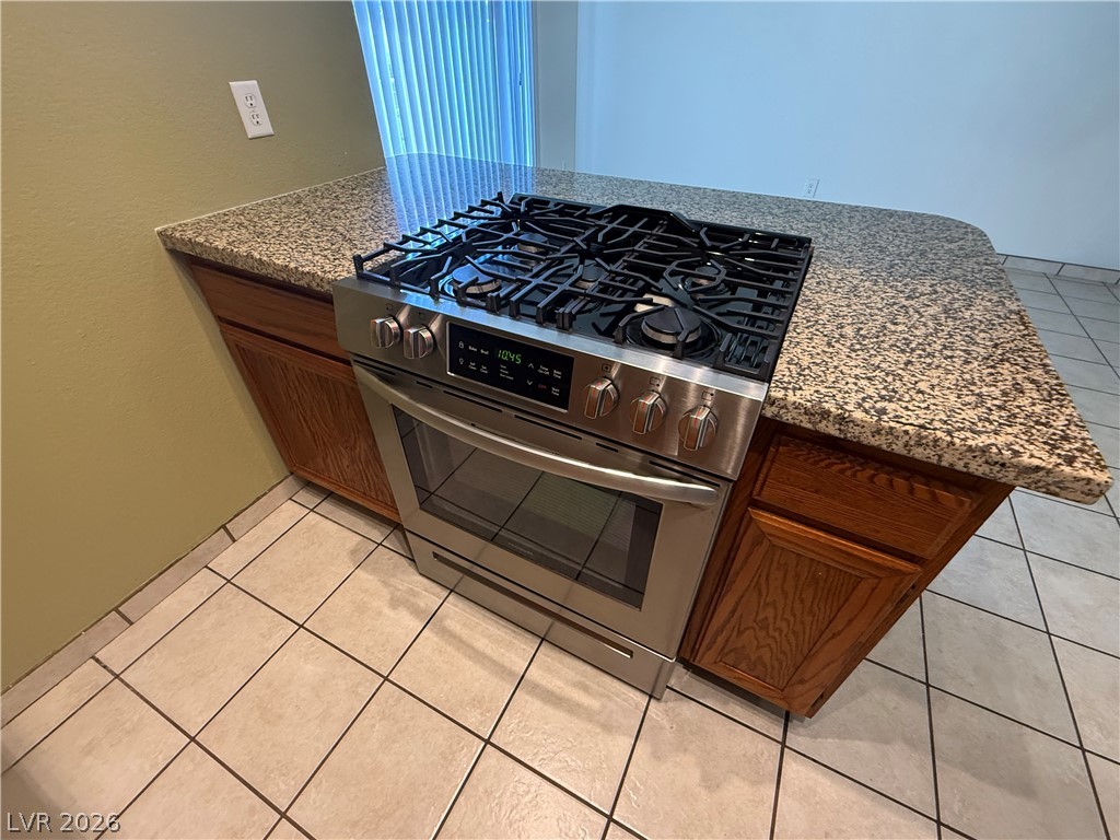 562 Sellers Place Property Photo 11