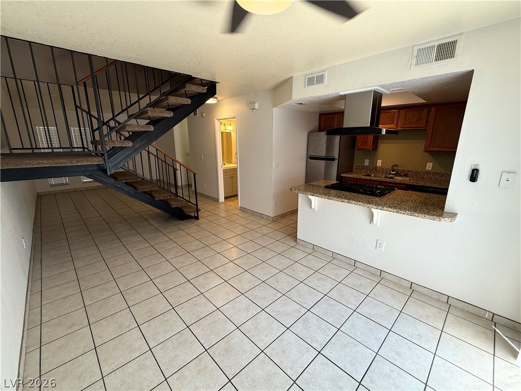 562 Sellers Place Property Photo 13