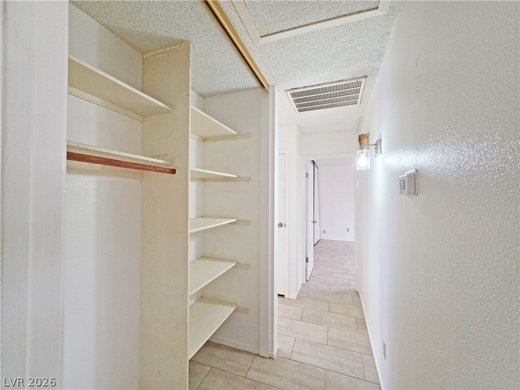 721 East Calvada Boulevard Property Photo 9