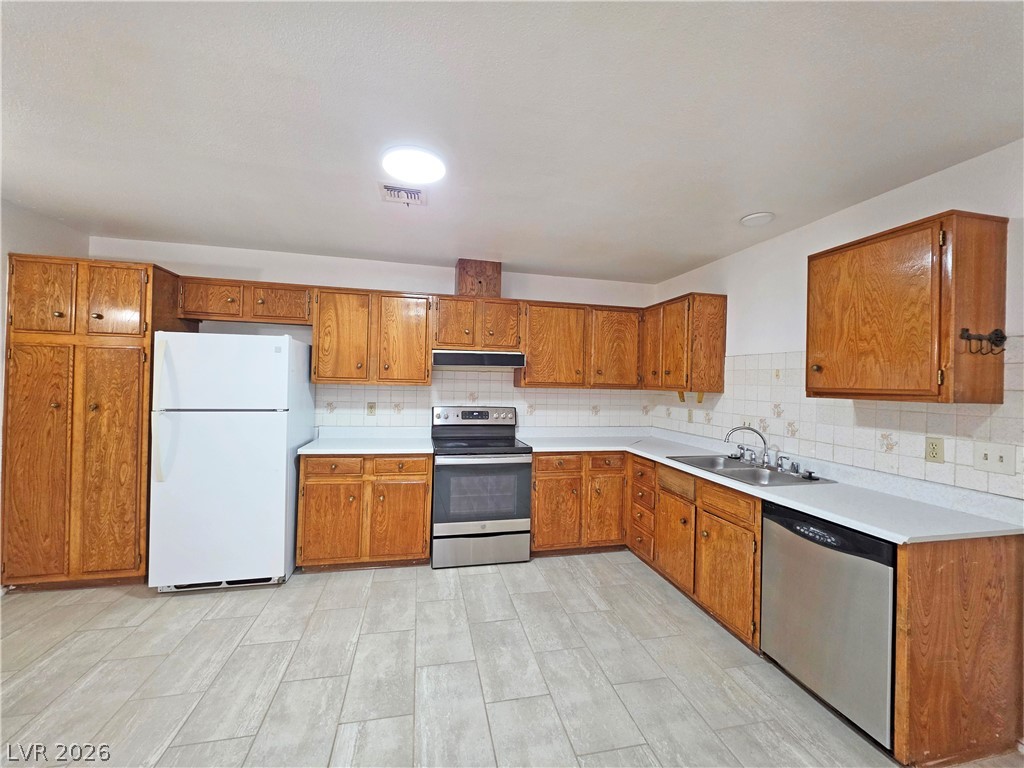 721 East Calvada Boulevard Property Photo 21