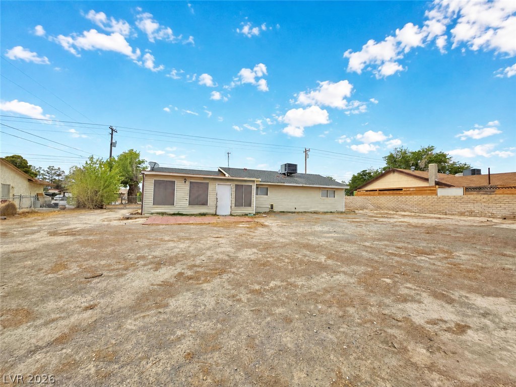 721 East Calvada Boulevard Property Photo 32