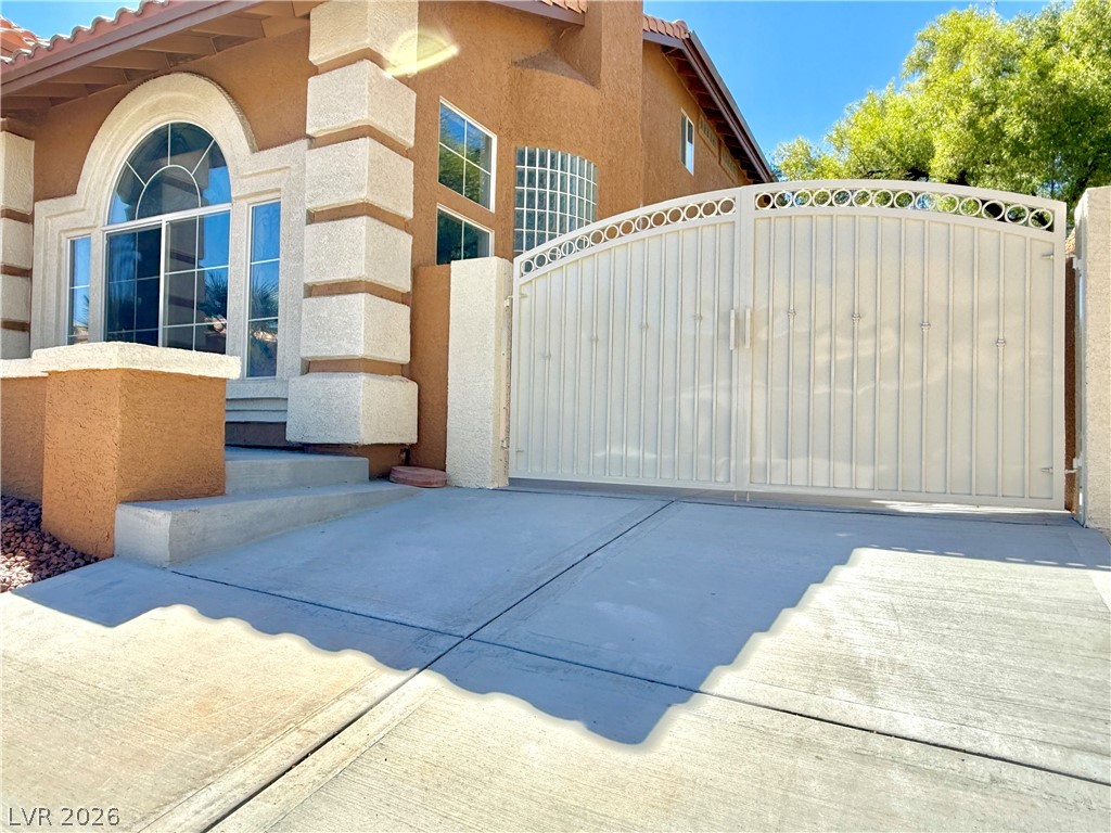4025 Antique Sterling Court Property Photo 8