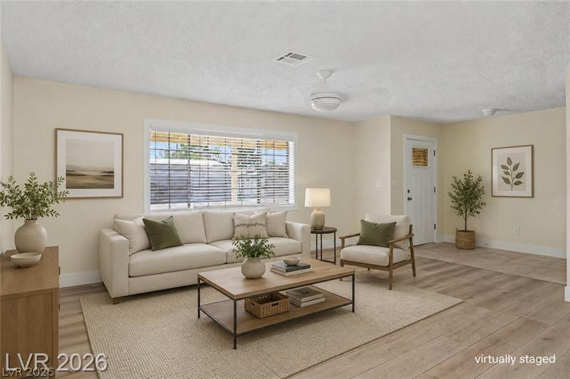 2090 Lucerne Street Property Photo 2