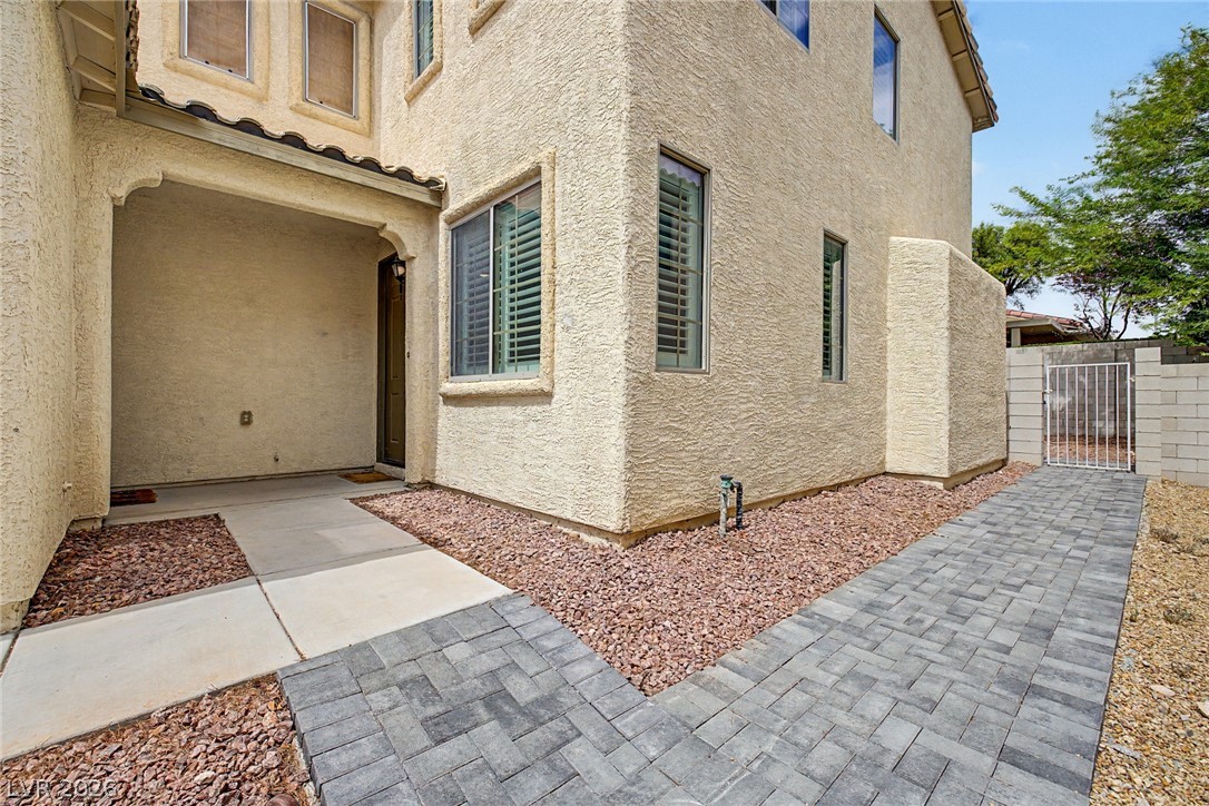 10116 Whitney Falls Court Property Photo 4