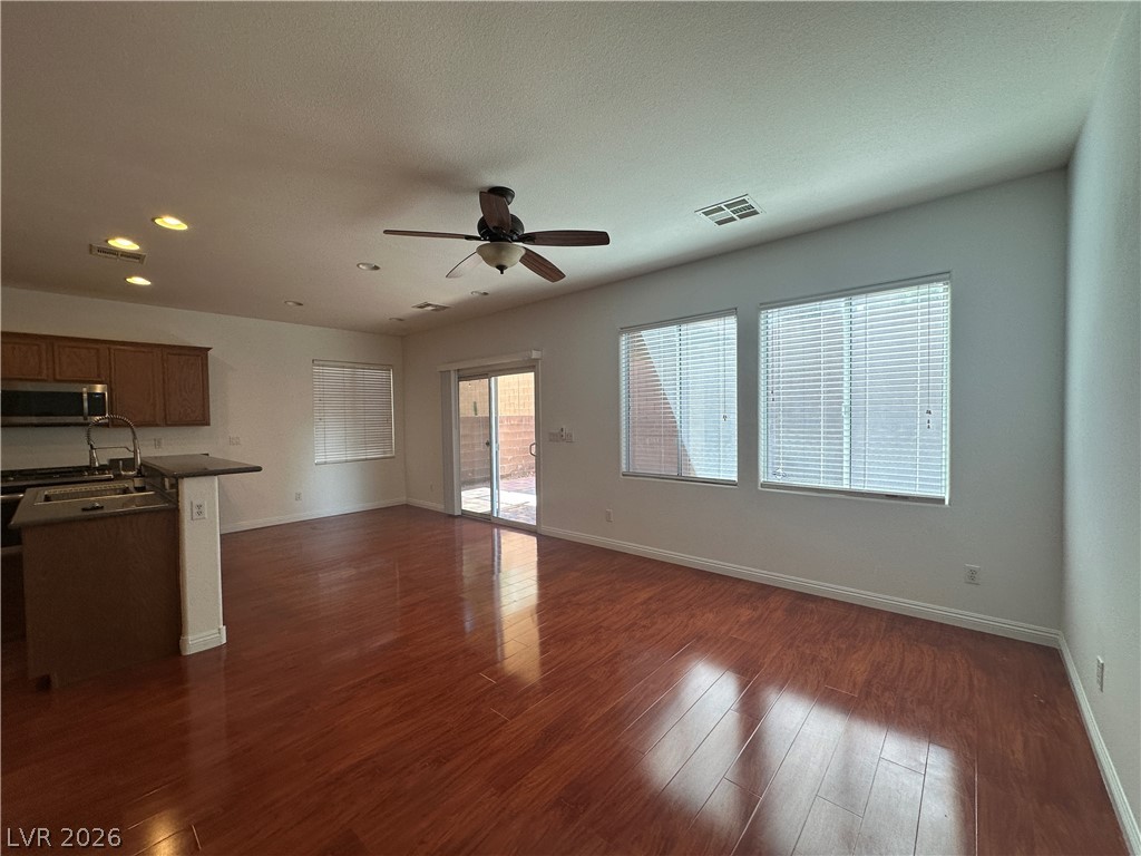 9761 Plane Tree Court Property Photo 3