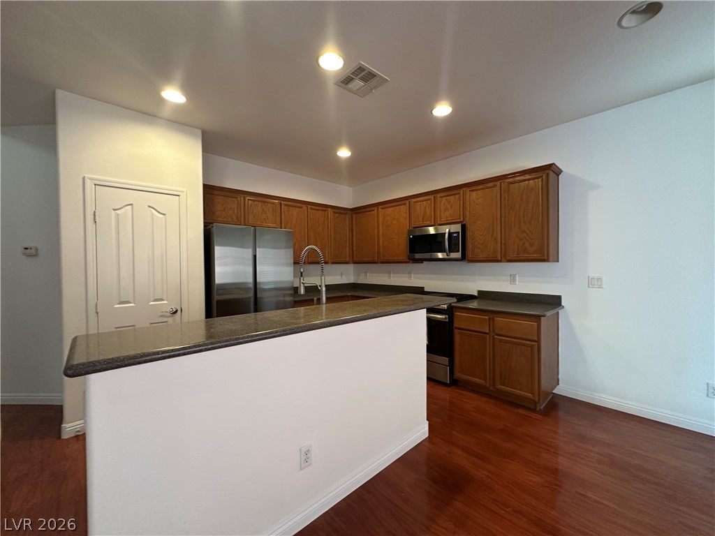 9761 Plane Tree Court Property Photo 7