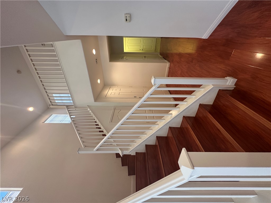 9761 Plane Tree Court Property Photo 10