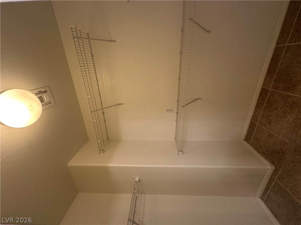 9761 Plane Tree Court Property Photo 30