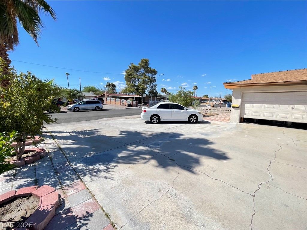 2613 Arenas Street Property Photo 4