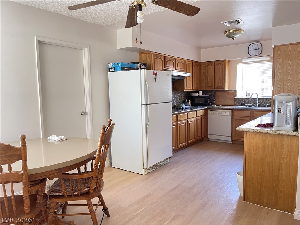 2613 Arenas Street Property Photo 7
