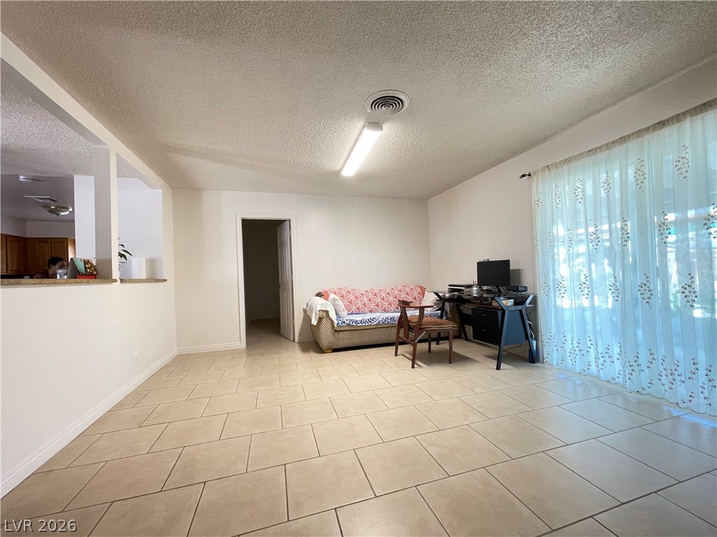 2613 Arenas Street Property Photo 8