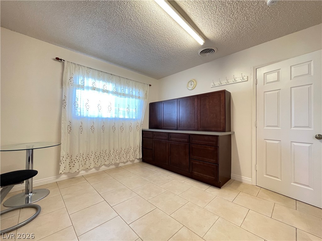2613 Arenas Street Property Photo 16