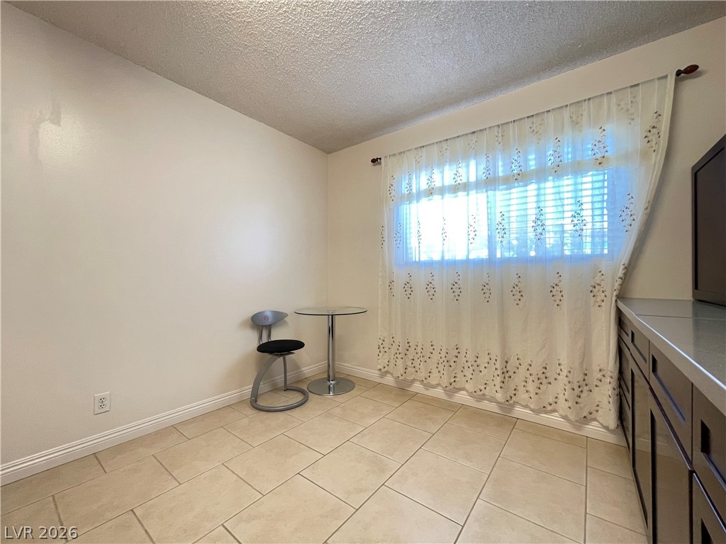 2613 Arenas Street Property Photo 17