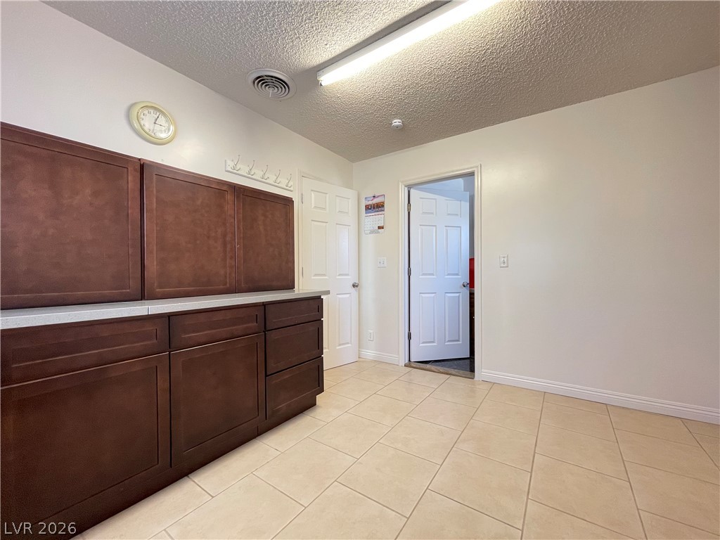 2613 Arenas Street Property Photo 18