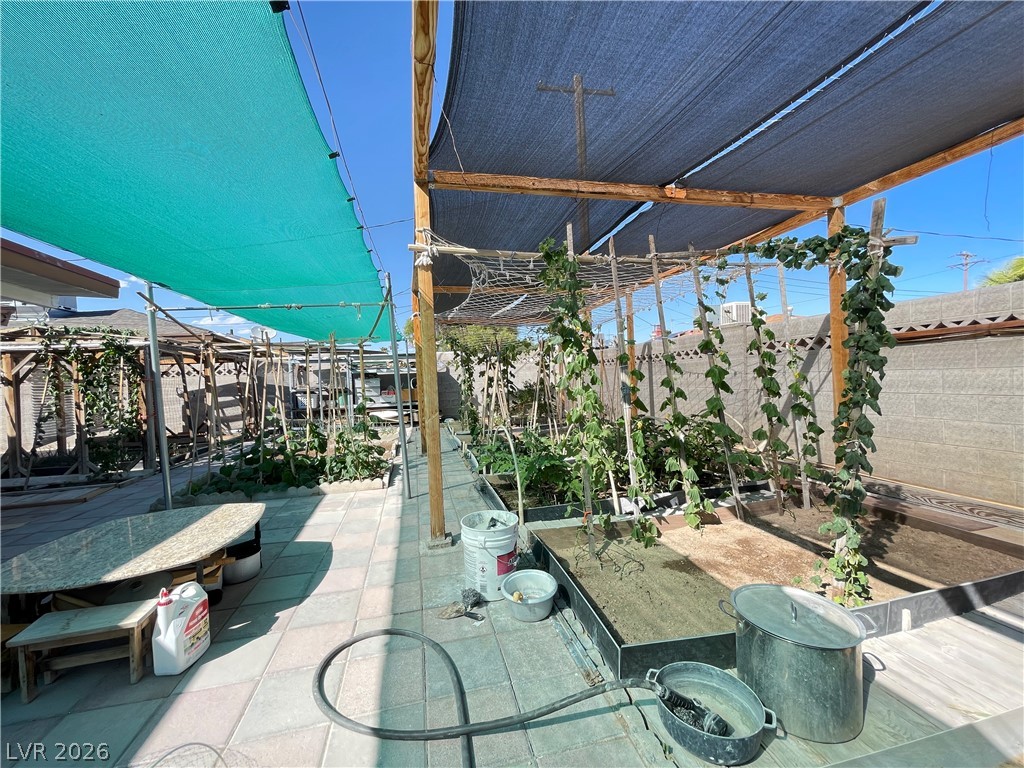 2613 Arenas Street Property Photo 30