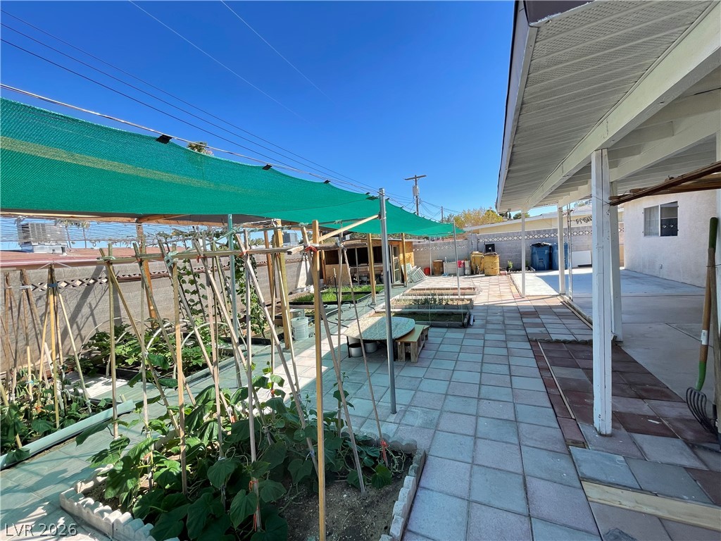 2613 Arenas Street Property Photo 32