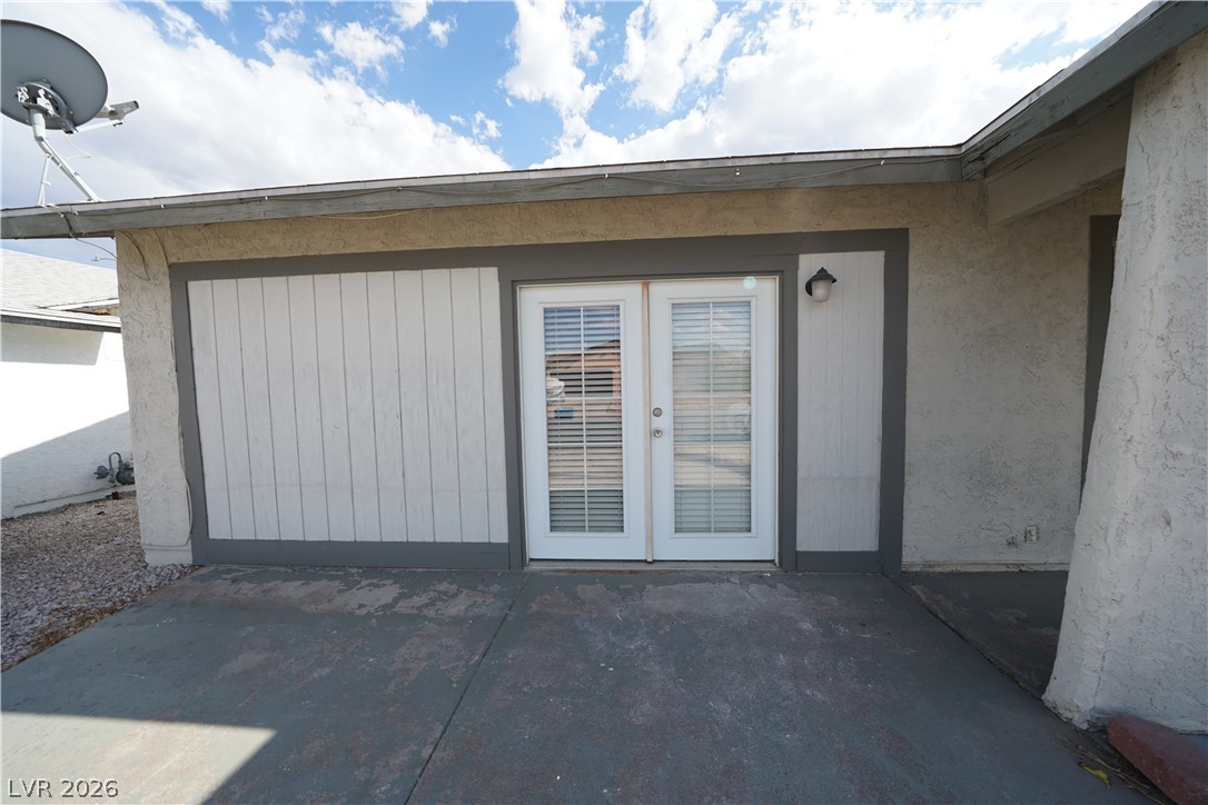 424 Engel Avenue Property Photo 5