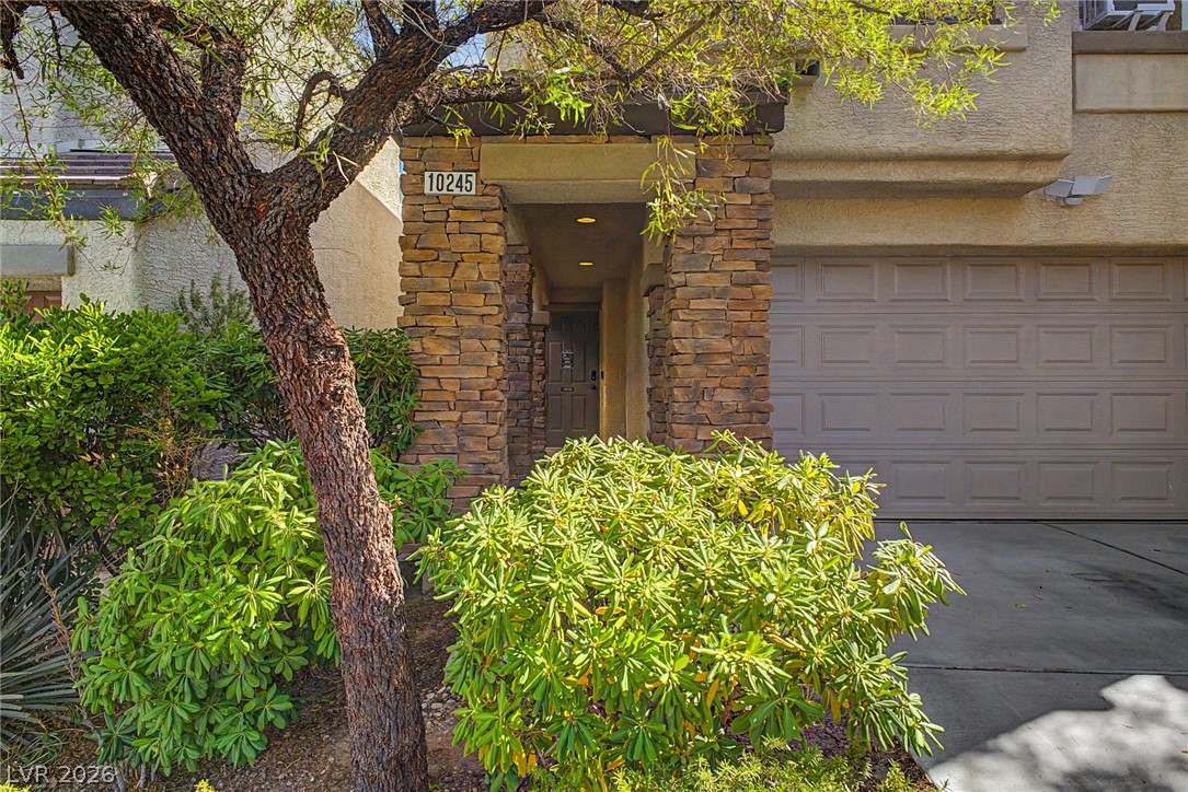 10245 Headrick Drive Property Photo 4