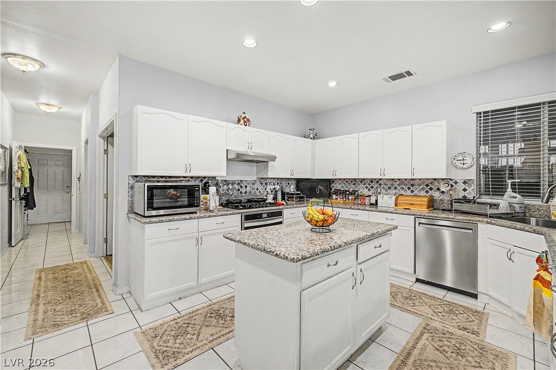 7741 Crenshaw Way Property Photo 4