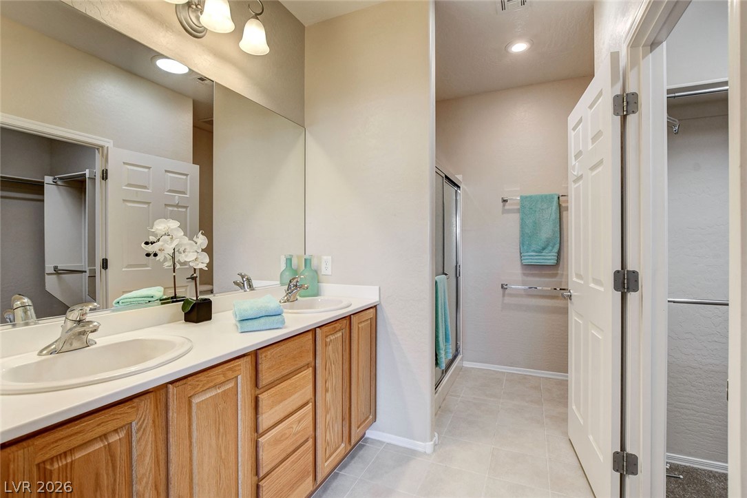 2526 Capella Star Street Property Photo 9