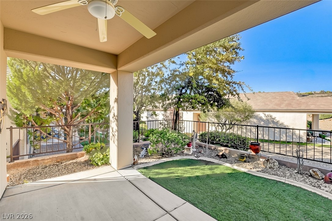 2526 Capella Star Street Property Photo 15