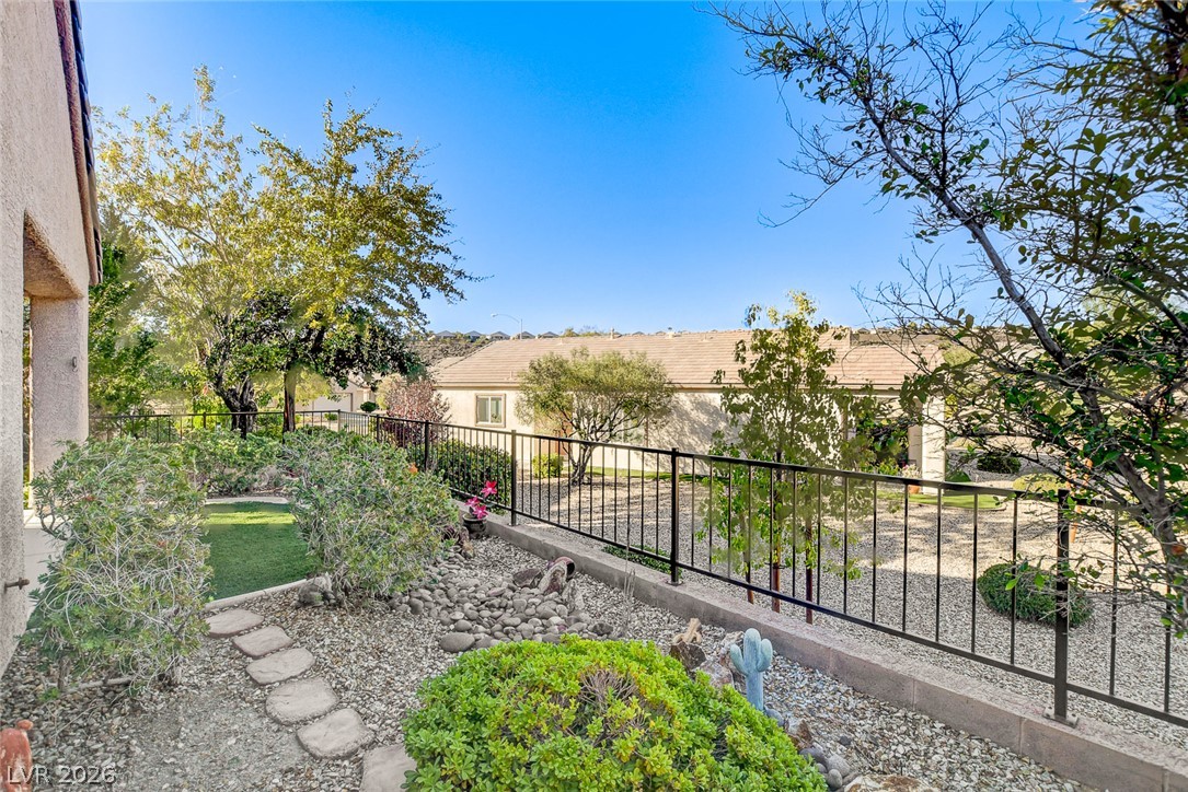 2526 Capella Star Street Property Photo 17