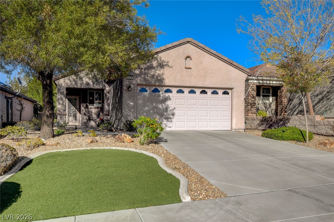 2526 Capella Star Street Property Photo 20