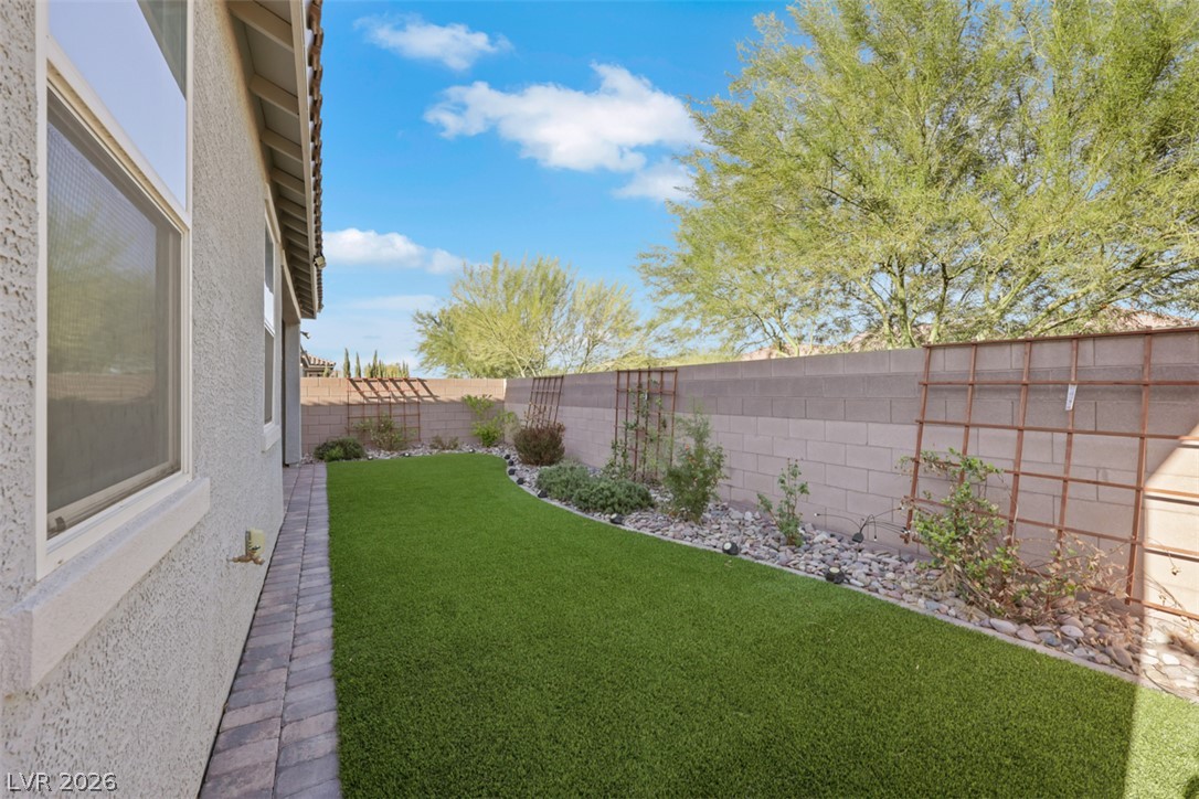 8948 Marigold Creek Street Property Photo 32