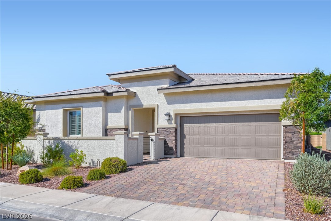 617 Comodo Street Property Photo 1